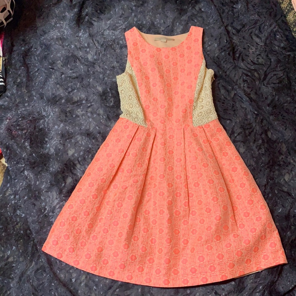 Print design pink dress with lace sides